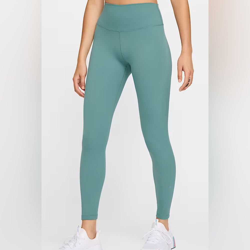 Nike one  // Green Leggings // Size L